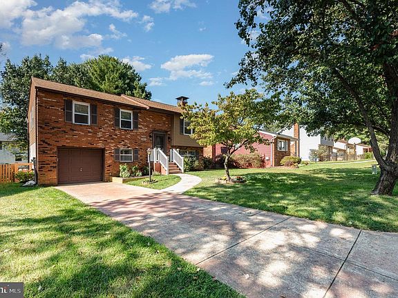 4th image of 8025 Camerado Ct