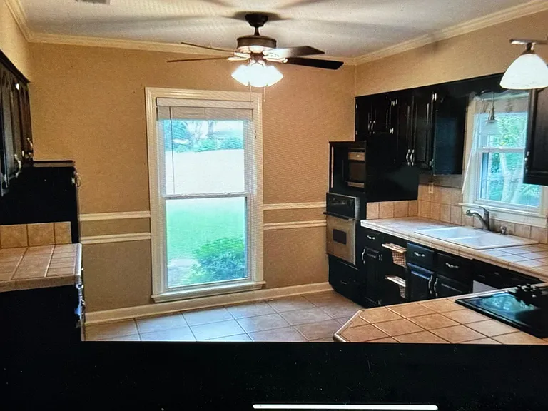 956 Rolling Oaks Ln — Photo 6