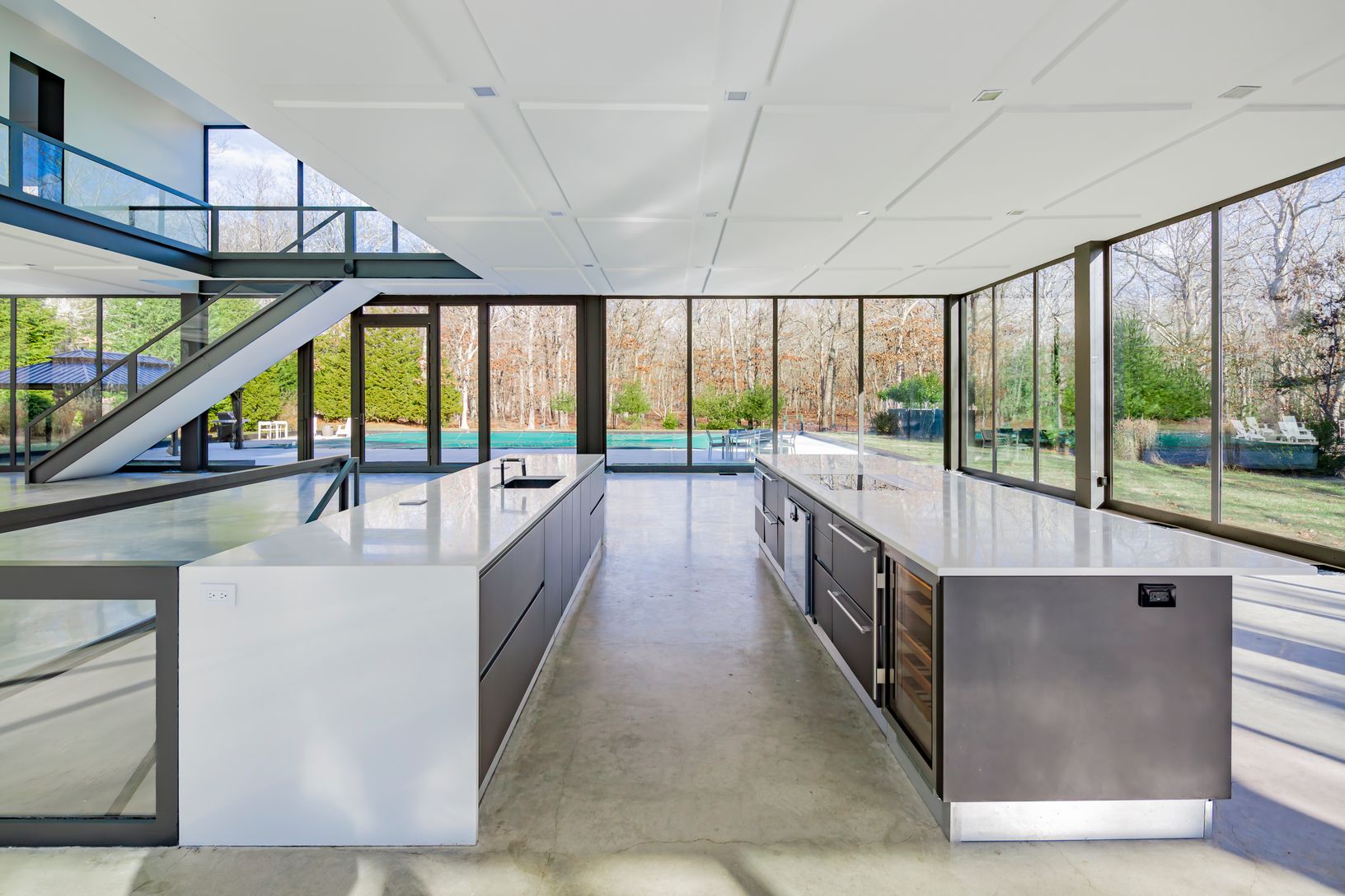  Clean Lines for Kitchen