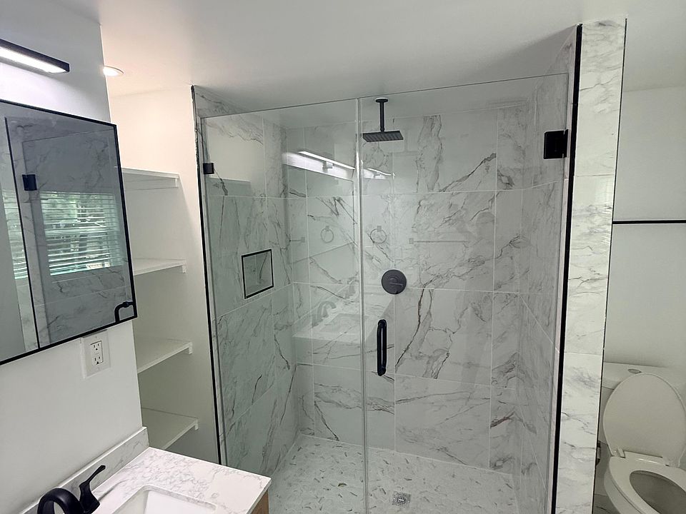 1st image of 115 E Stacie Rd