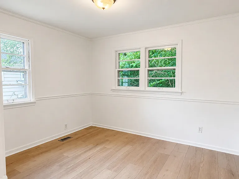 21365 W Ridge Rd — Photo 10