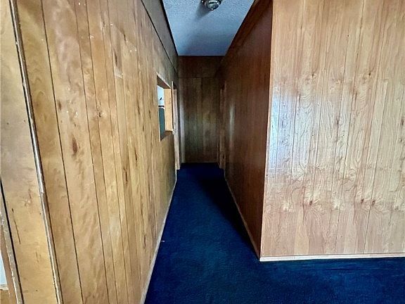 4th image of 224 S Edwards Ave