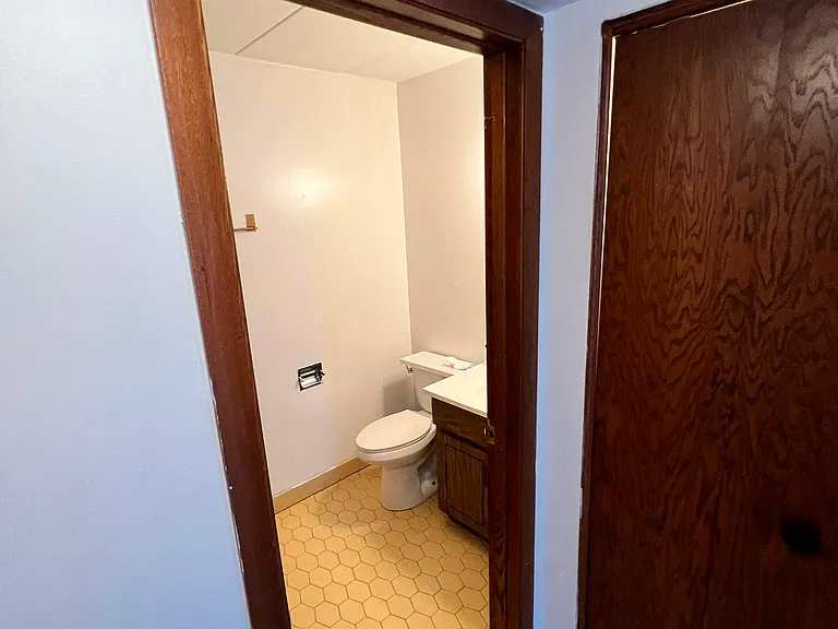 2nd bathroom