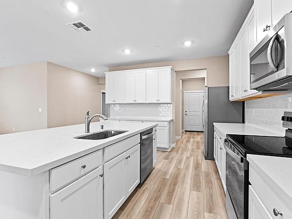 4th image of 3429 Dillion Way