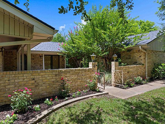 3rd image of 2619 Van Meter Rd