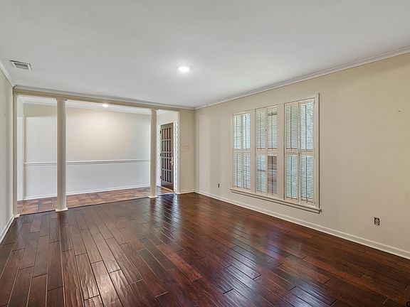 5th image of 1500 Everglades Dr