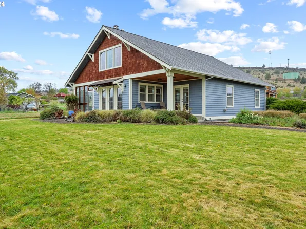 1504 Fish Camp Rd, Maupin, OR 97037