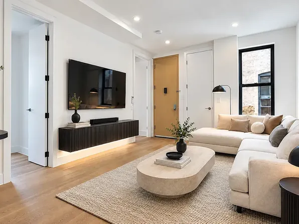205 8th Ave, New York, NY