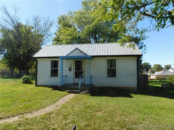 120 N Washington Boulevard, Salem, IN 47167