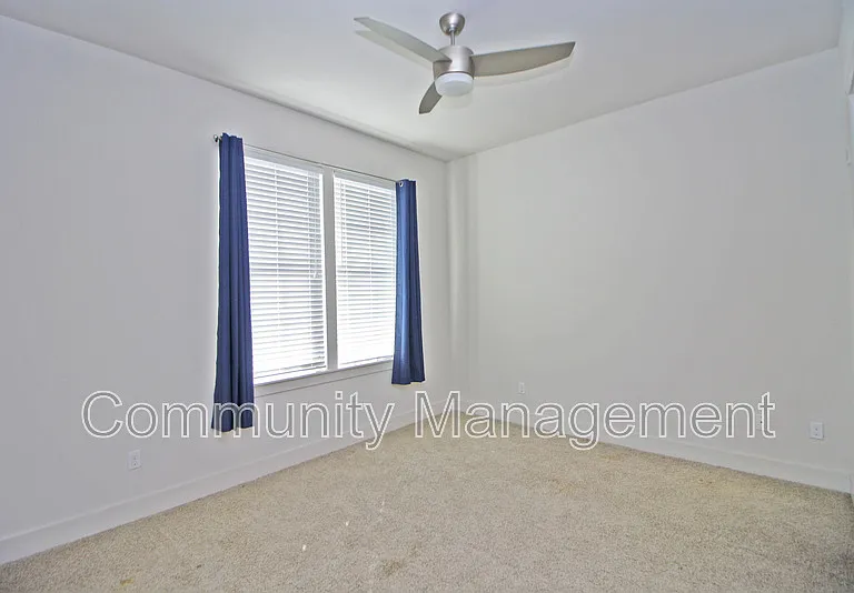333 E Boyd Dr #22 — Photo 6