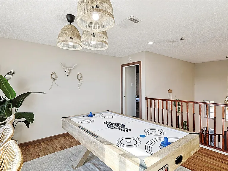 708 Azalea Dr — Photo 39