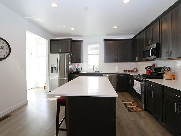 Huge Kitchen with Island