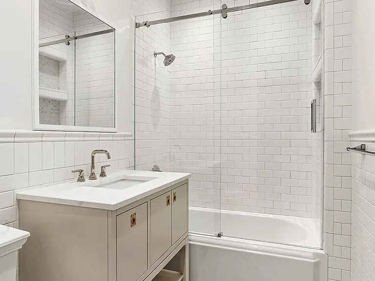 6 E 65th St #1 — Photo 17