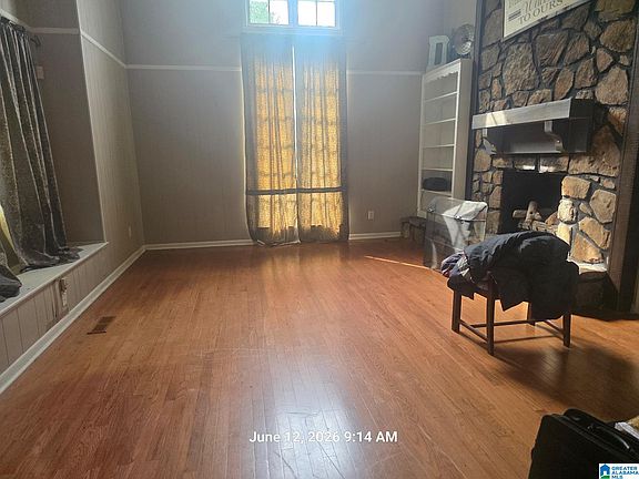 5th image of 120 Country Club Dr