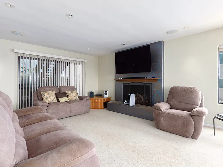 224 Neptune Ave — Photo 16