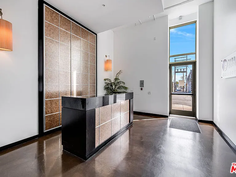 250 N 1st St #436 — Photo 31