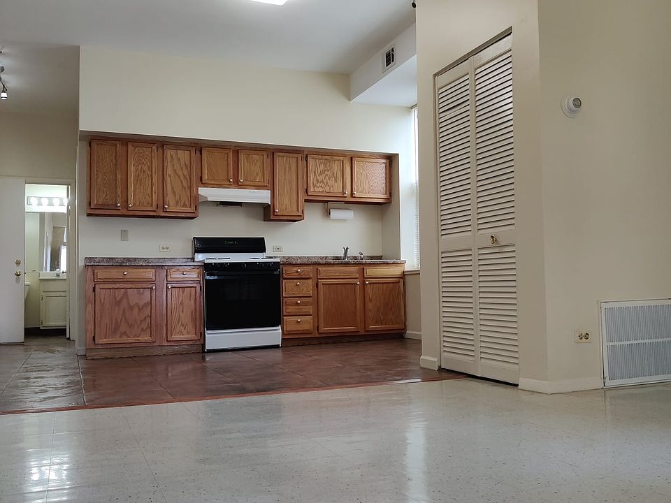 1st image of 1808 S Racine Ave #7