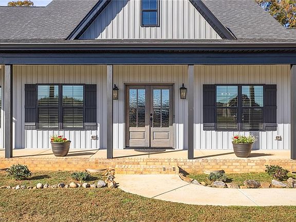 3rd image of 8504 Peony Dr