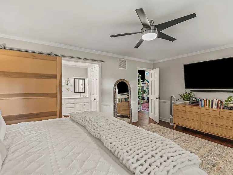 223 Ivy Cir — Photo 46
