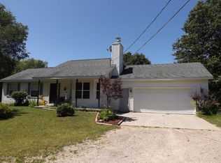 8785 Johnson Rd, Belding, MI 48809