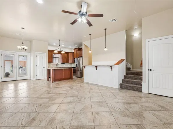 1000 S Morgan Dr, Moore, OK 73160