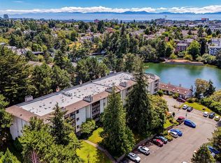 69 Gorge Rd W #410, Saanich, BC V9A1L9