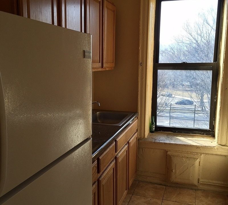 1st image of 10425 195th St APT 3H