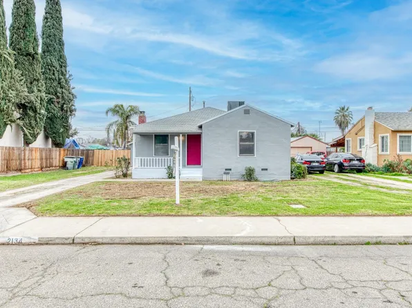 2134 E Cambridge Ave, Fresno, CA 93703