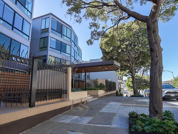 3rd image of 455 Vallejo St APT 206