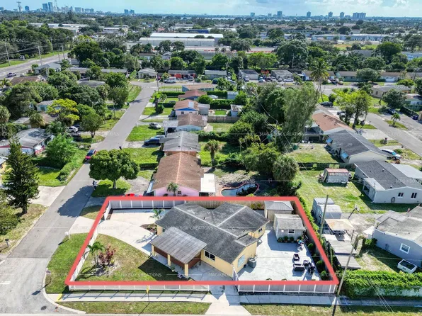 5713 Briarwood Street, Mangonia Park, FL 33407