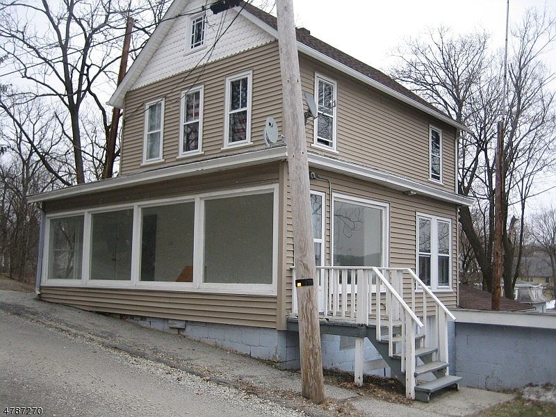 1st image of 10 Harrison St