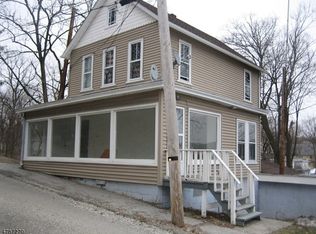 10 Harrison St, Sussex, NJ 07461