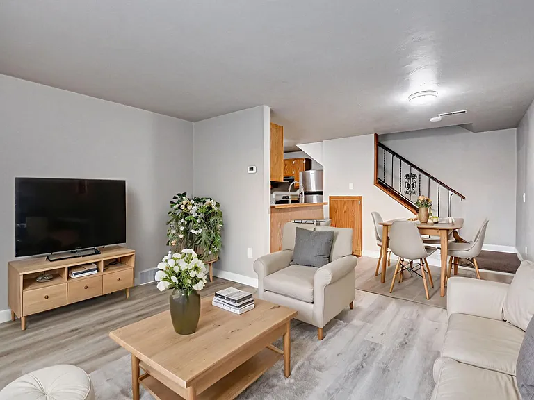Meadow View East — Photo 95