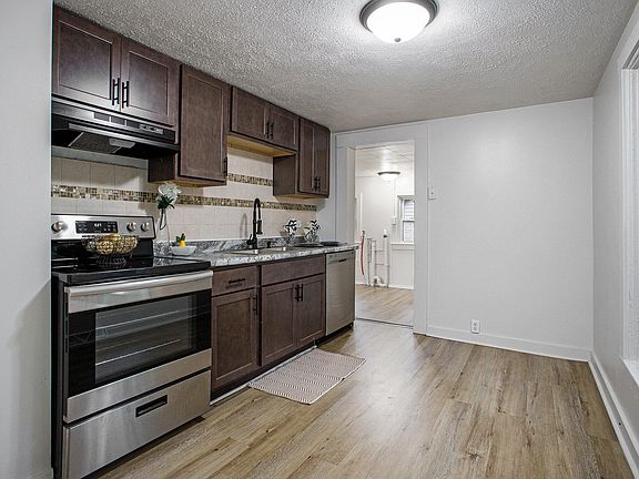 4th image of 266 Hunter St