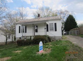 729 Hughes St, Danville, VA 24541