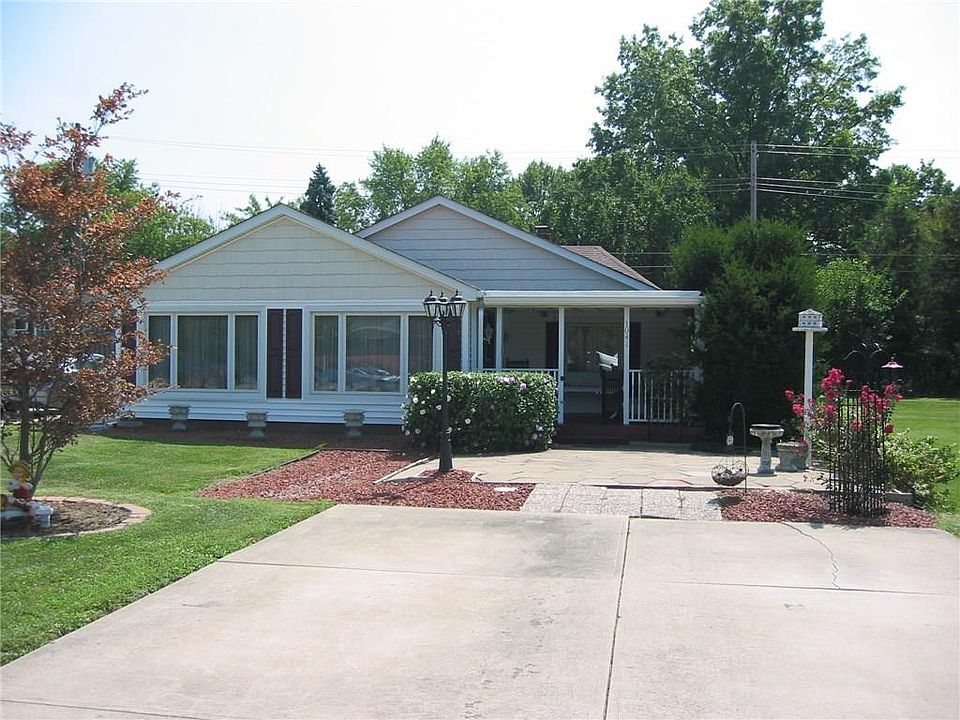 1st image of 1041 E Castle Ave