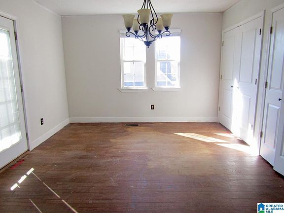 4th image of 296 Poplar St