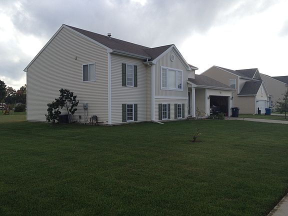 3rd image of 903 Christian Ave