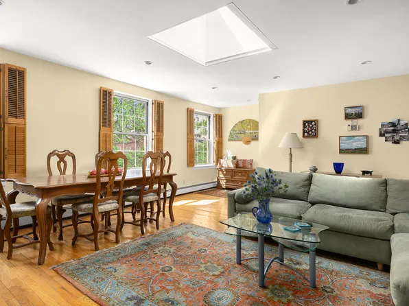 339 Sackett Street image 1 of 7