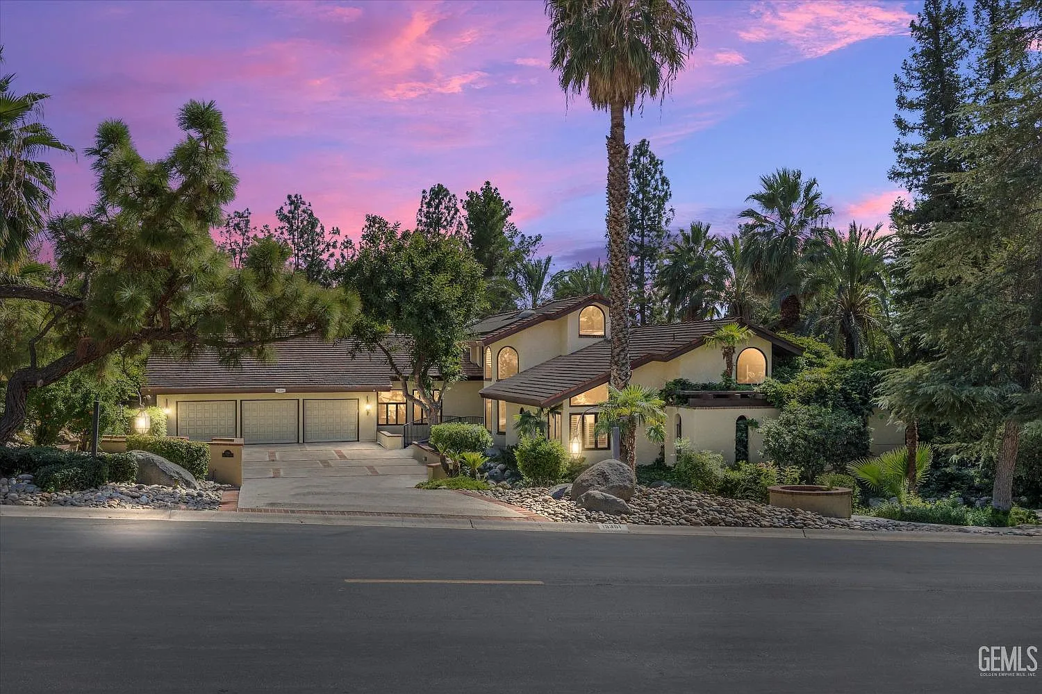 15301 Vista Grande Dr photo 1