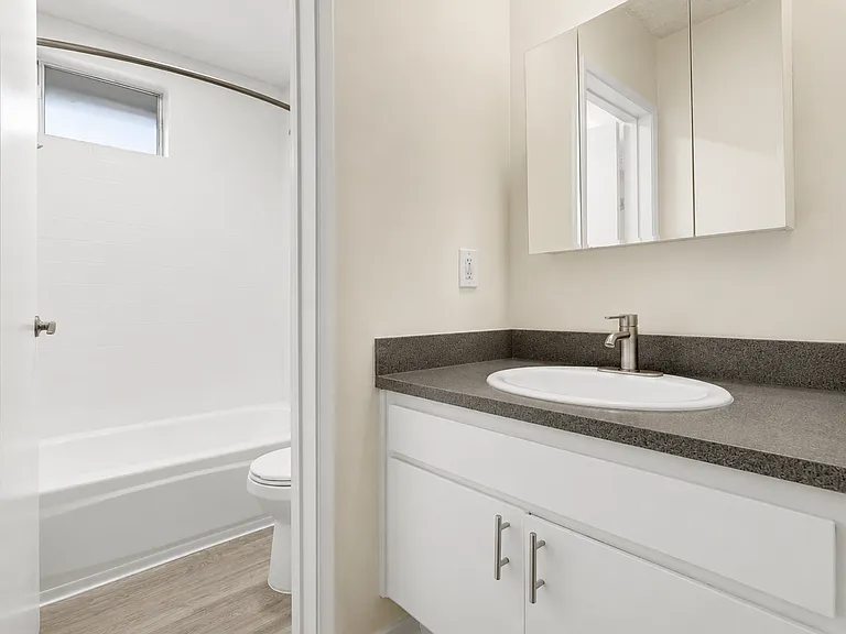 Terraces at Tarzana | 5931 Reseda Blvd — Photo 43