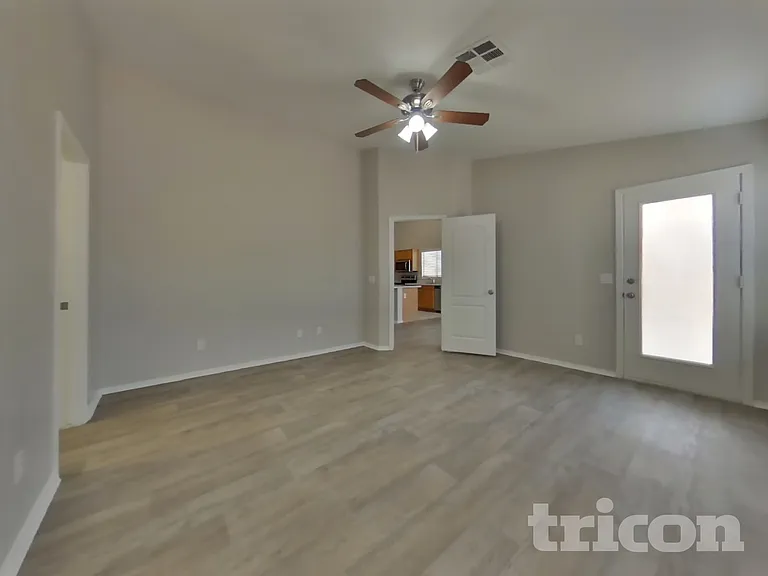 11446 W Roanoke Dr — Photo 7