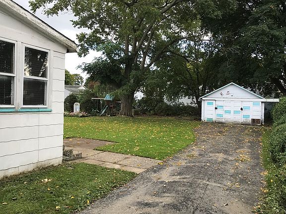 3rd image of 337 Noble St