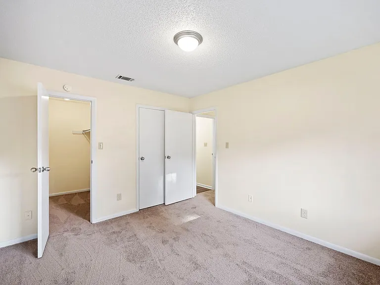 Country Creek Apartments — Photo 52