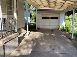 914 S Madison St, Papillion, NE 68046