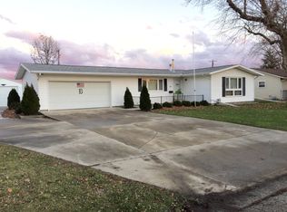 708 Wilson Ave, Hoopeston, IL 60942