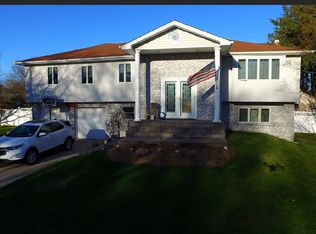47 Greenvale Dr, East Northport, NY 11731