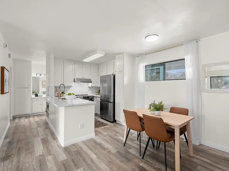 2605 Pico Pl #215 — Photo 9