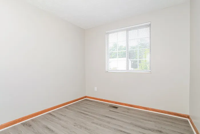 159 Hillwood Ct — Photo 9