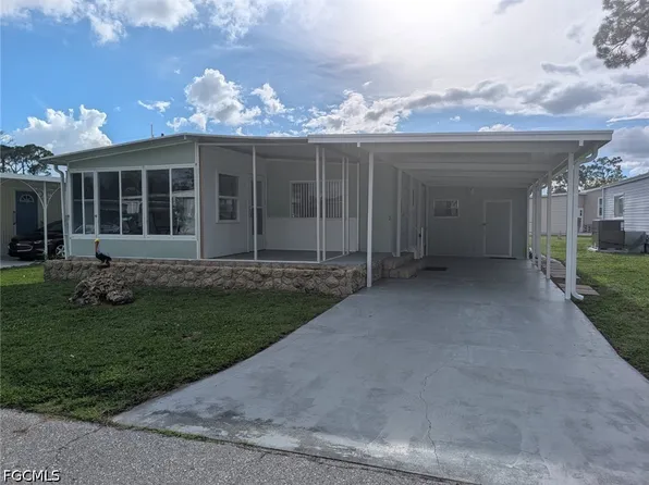 810 Holly Berry Ct, North Fort Myers, FL 33917